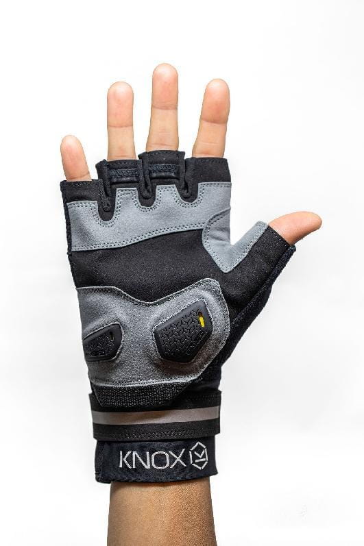 Glove-1rugNK8cmpUuH0